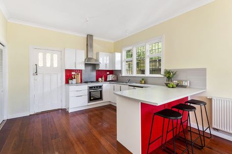 Photo of property in 11 Rimu Road, Kelburn, Wellington, 6012