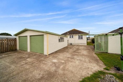 Photo of property in 285 South Road, Hawera, 4610