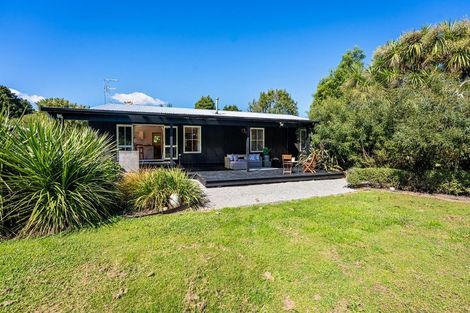 Photo of property in 98 Rahui Road, Otaki, 5512