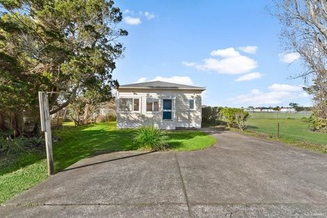 Photo of property in 48 Spence Road, Henderson, Auckland, 0612