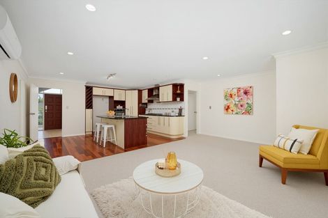 Photo of property in 24 Sapperton Drive, Henderson, Auckland, 0612