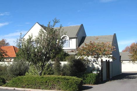 Photo of property in 76 Jeffreys Road, Fendalton, Christchurch, 8052