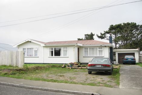 Photo of property in 26 Robert Street, Newlands, Wellington, 6037
