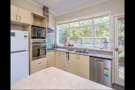 Photo of property in 6 Station Road, Khandallah, Wellington, 6035