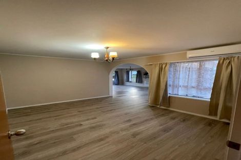 Photo of property in 2 Fitzwater Place, Henderson, Auckland, 0612