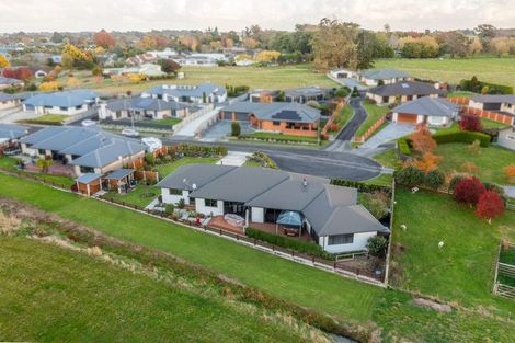 Photo of property in 10 Hanalin Drive, Marton, 4710