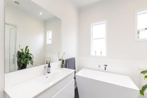 Photo of property in 20 East Street, Terrace End, Palmerston North, 4410