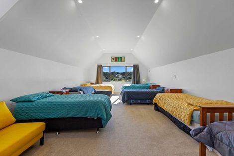 Photo of property in 135 Harbour Drive, Matarangi, Whitianga, 3592