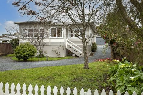 Photo of property in 43 Awaroa Road, Helensville, 0800