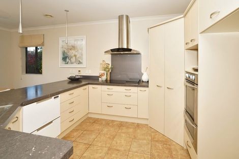 Photo of property in 62 Saint James Drive, Huntington, Hamilton, 3210