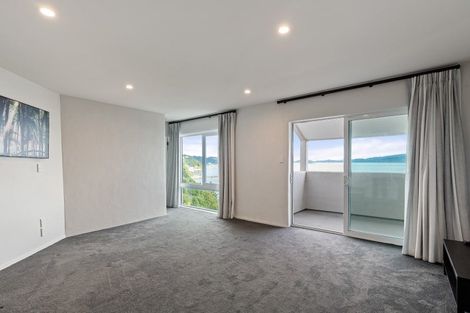 Photo of property in 5 Rangiuru Road, Mahina Bay, Lower Hutt, 5013