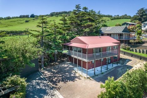 Photo of property in 3 Cedar Lane, Duvauchelle, 7581