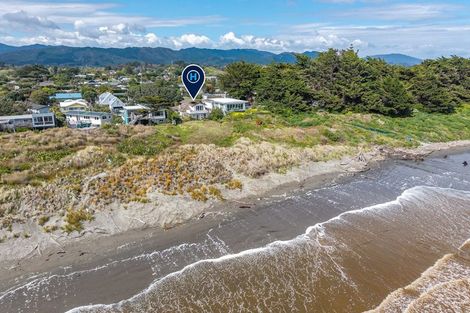 Photo of property in 23 Tutere Street, Waikanae Beach, Waikanae, 5036