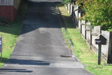 Photo of property in 9 Greenvalley Rise, Glenfield, Auckland, 0629