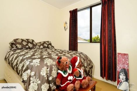 Photo of property in 5 Borich Road, Sunnyvale, Auckland, 0612
