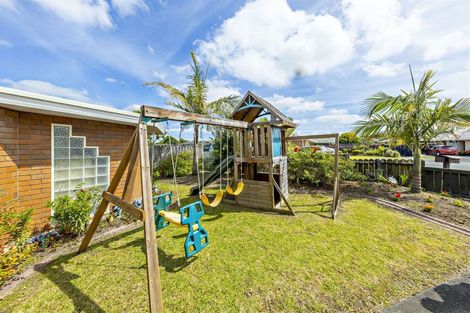 Photo of property in 14 Tonson Place, Weymouth, Auckland, 2103