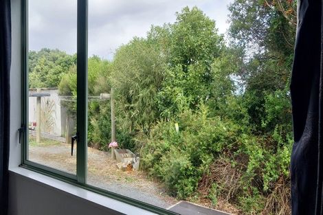 Photo of property in 52 The Track, Plimmerton, Porirua, 5026