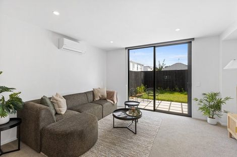 Photo of property in 4/90 Holly Road, St Albans, Christchurch, 8014