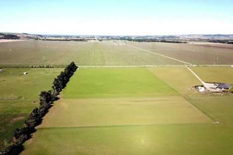 Photo of property in 26f Enderby Drive, Te Atatu Peninsula, Auckland, 0610