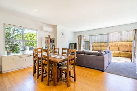 Photo of property in 75 Saddleback Grove, Karori, Wellington, 6012