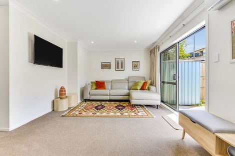 Photo of property in 33u2 Cowley Drive, Temple View, Hamilton, 3218