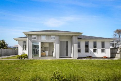 Photo of property in 18 Raymond Grace Avenue, Huapai, Kumeu, 0810