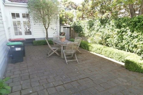 Photo of property in 165 Fendalton Road, Fendalton, Christchurch, 8052