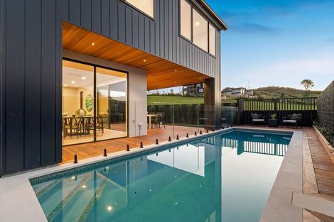Photo of property in 5 Kotuitui Drive, Wainui, 0992
