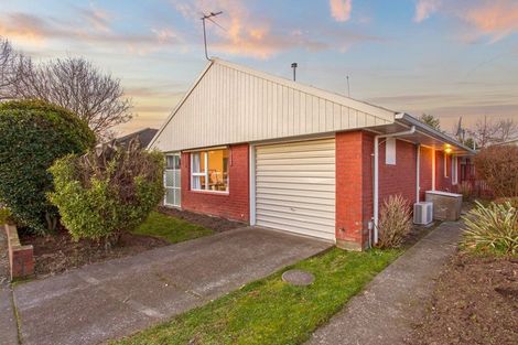 Photo of property in 10 Ashfield Place, Ilam, Christchurch, 8041