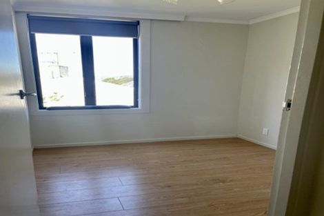 Photo of property in 2f4 Oriental Terrace, Mount Victoria, Wellington, 6011