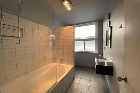 Photo of property in 2u7 King Street, Mount Cook, Wellington, 6021