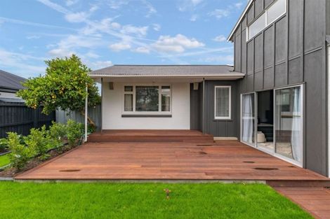Photo of property in 43 Dunedin Street, Redwood, Christchurch, 8051