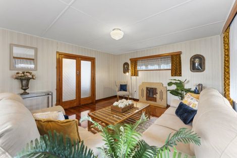 Photo of property in 77 Shamrock Street, Takaro, Palmerston North, 4412