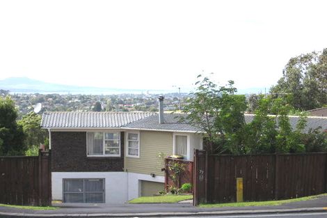 Photo of property in 77 Sunset Road, Totara Vale, Auckland, 0632
