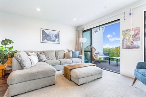 Photo of property in 40 Memorial Park Lane, Hobsonville, Auckland, 0618