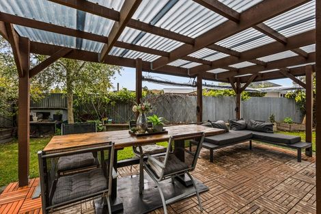 Photo of property in 21 Elliott Street, Taradale, Napier, 4112