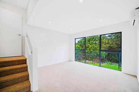 Photo of property in 24a Poruru Close, Papakura, 2110