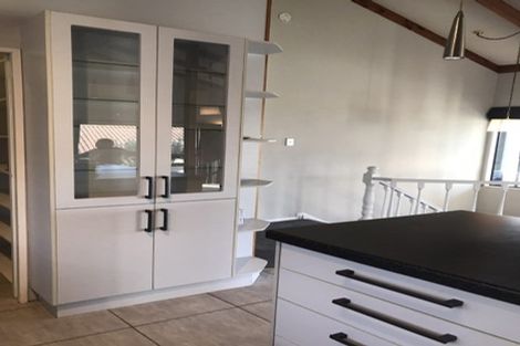 Photo of property in 2/2 Monde Place, Clover Park, Auckland, 2019