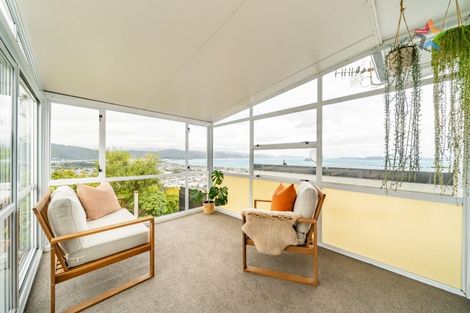 Photo of property in 4/30 London Road, Korokoro, Lower Hutt, 5012