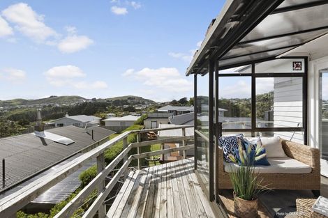 Photo of property in 6 Trebann Street, Paparangi, Wellington, 6037