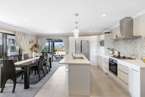 Photo of property in 50 Cassinia Close, Papamoa Beach, Papamoa, 3118
