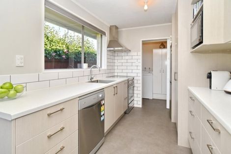 Photo of property in 10 Salford Avenue, Redwood, Christchurch, 8051