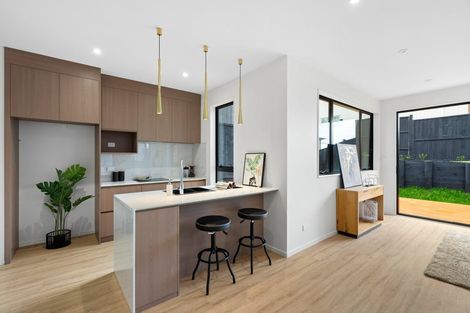 Photo of property in 5/90 Picasso Drive, West Harbour, Auckland, 0618