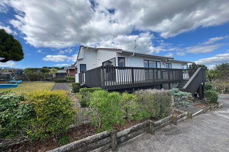 Photo of property in 42 Calluna Crescent, Totara Heights, Auckland, 2105