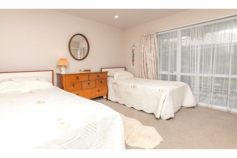 Photo of property in 46 Westgrove Avenue, Avonhead, Christchurch, 8042