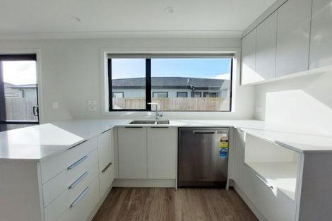 Photo of property in 2u2 Jennian Avenue, Rototuna North, Hamilton, 3281