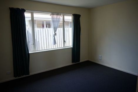Photo of property in 2/80 Middlepark Road, Sockburn, Christchurch, 8042