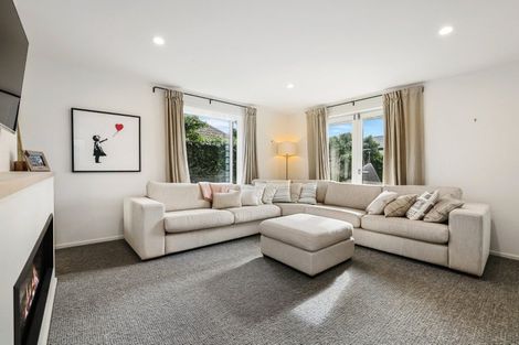 Photo of property in 34 Aikmans Road, Merivale, Christchurch, 8014