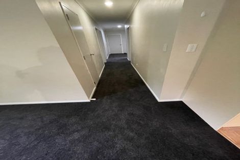 Photo of property in 5b Simons Street, Moturoa, New Plymouth, 4310