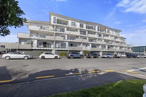 Photo of property in Quarterdeck, 3/4 Buller Street, New Plymouth, 4310
